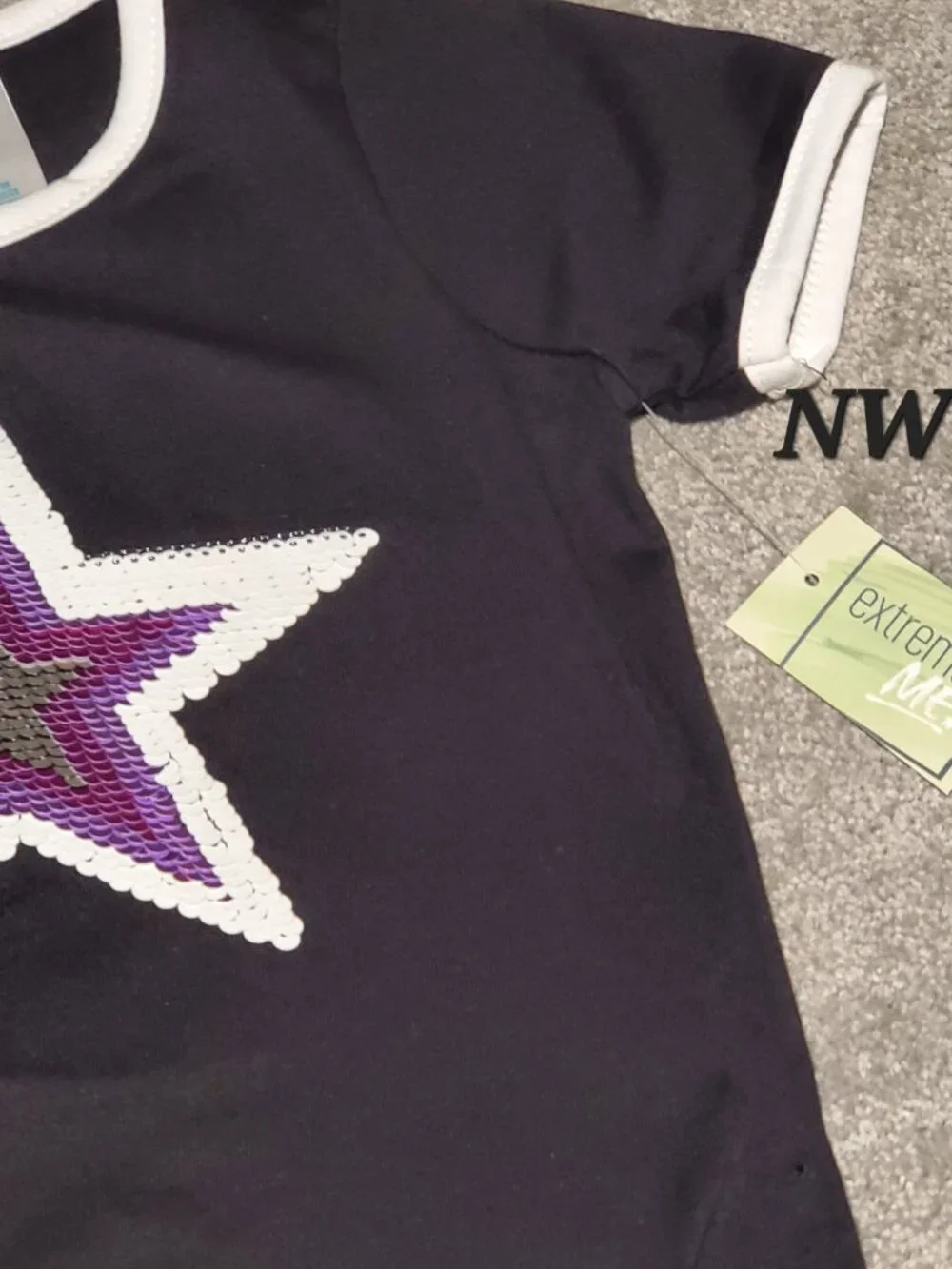 ✨ NWT Girls’ 2-Piece Sequin Star Size 4 Short Set